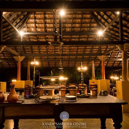 The Kandy Samadhicentre Narampanawa Eksteriør bilde